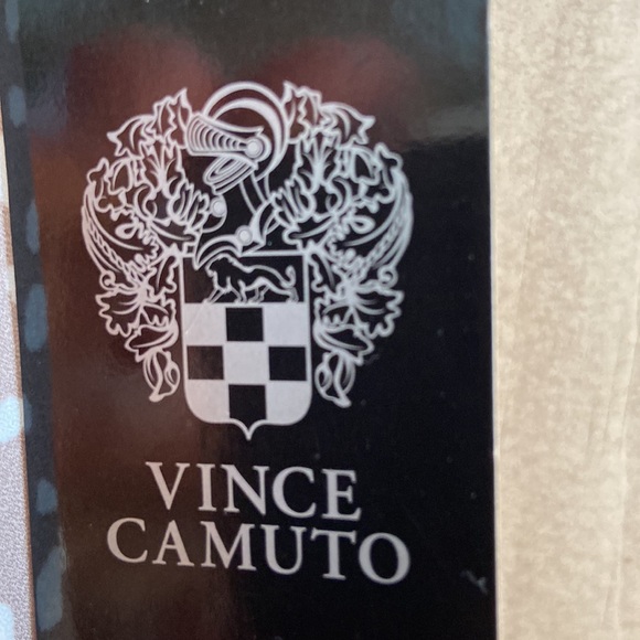 Vince Camuto cafe/white accordion pleat skirt NWT - Picture 6 of 11